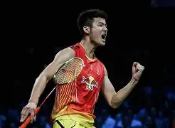 谌龙或将提前见分晓冲上热搜(谌龙vs乔纳坦2015苏迪曼杯半决赛)
